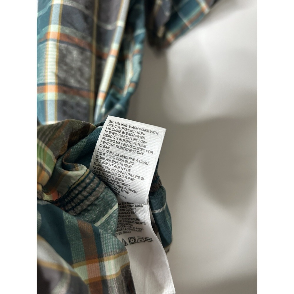 The North Face Men Size L Plaid Short Sleeve Button Front Nylon Polyester Shirt - Picture 5 of 8